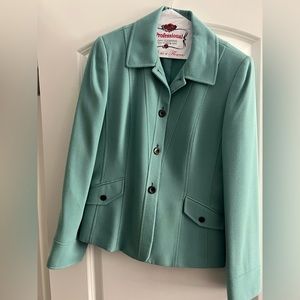 Tahari Size 8 Women Jacket like new